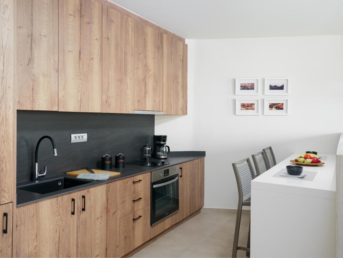 The H Experience Boutique Apartment Downtown Heraklion Bagian luar foto